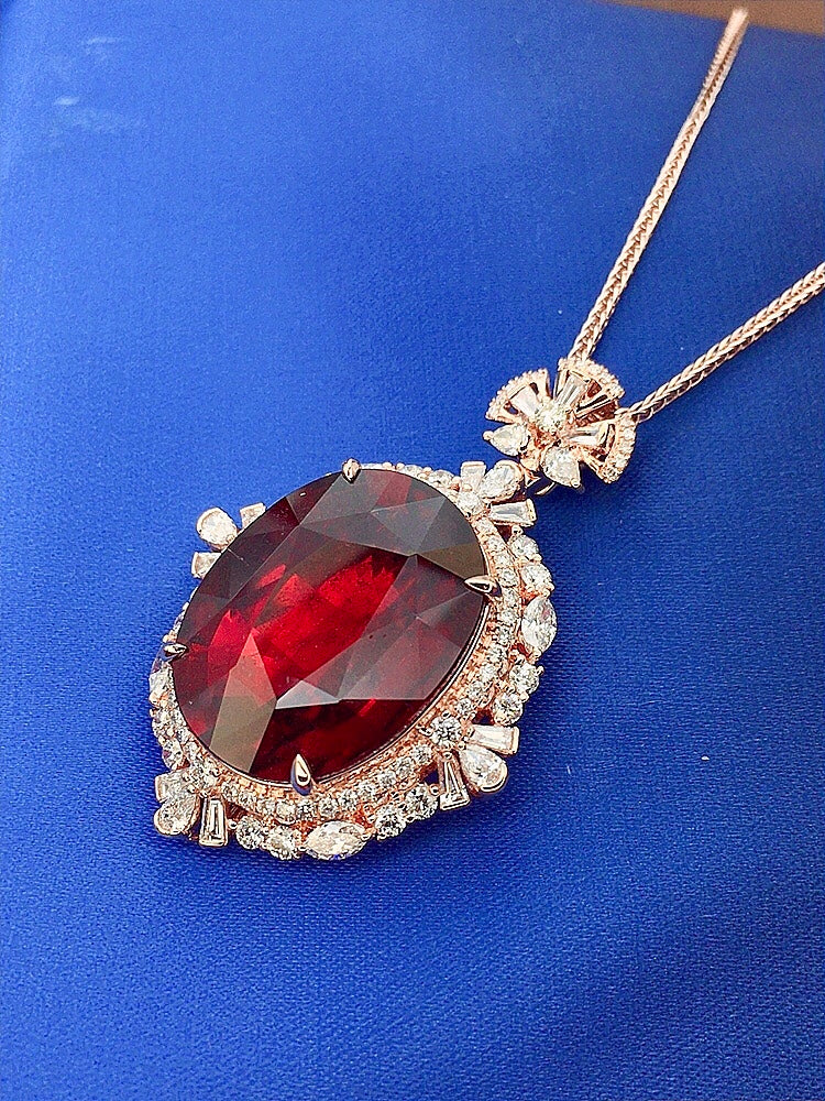 Exquisite Collectible Jewelry: Top-Grade Large Carat Ruby-Like Tourmaline Pendant