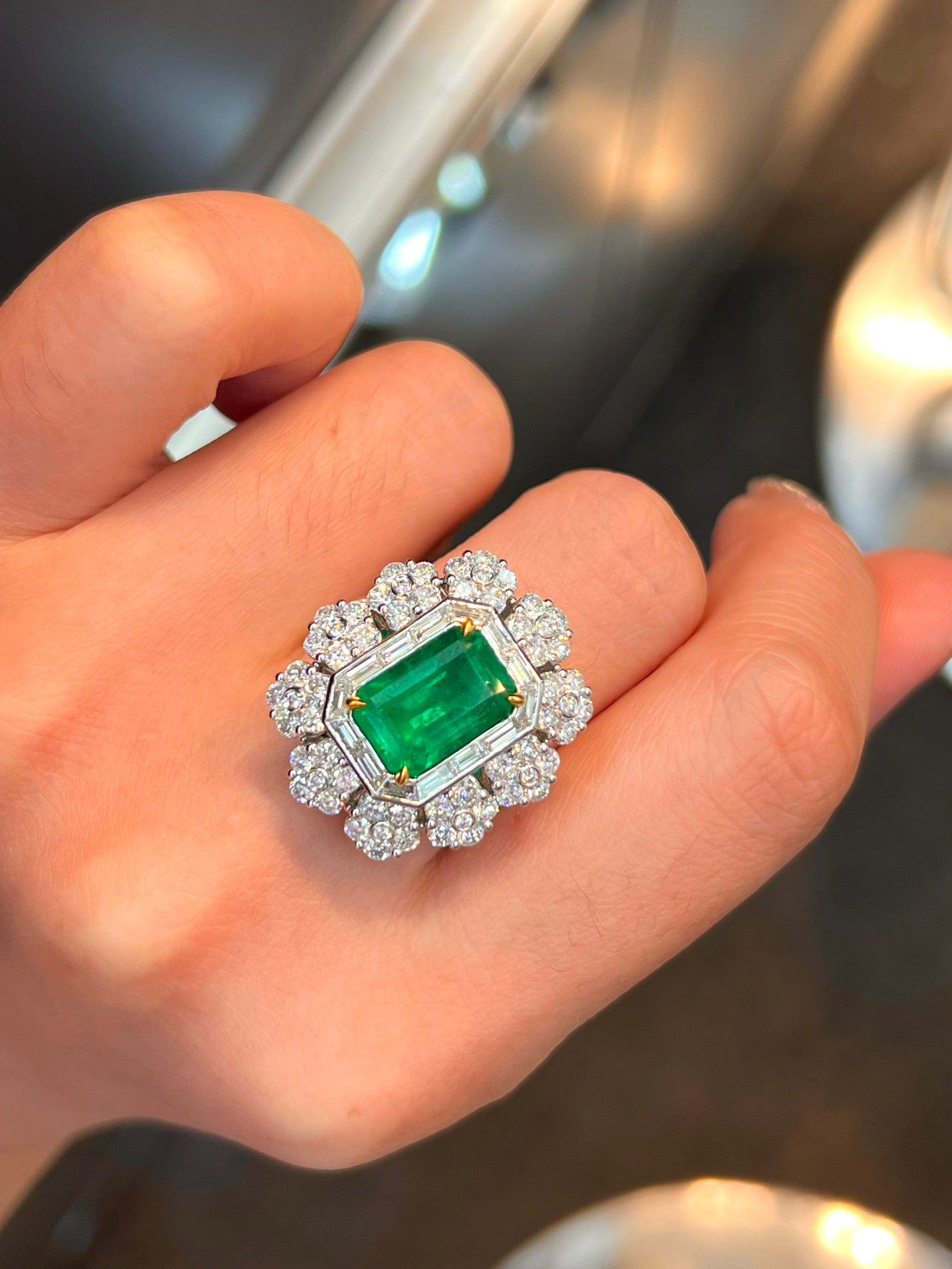 Exquisite 18K Gold Panjshir Emerald Ring-Pendant with Diamond Accents - Jewelry