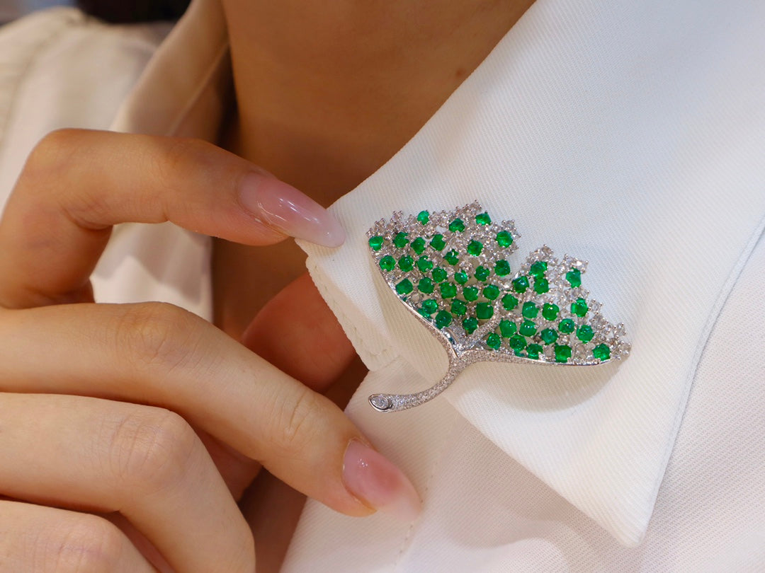 Elegant Ginkgo Leaf Brooch/Pendant in Emerald and Diamonds | Fine Jewelry