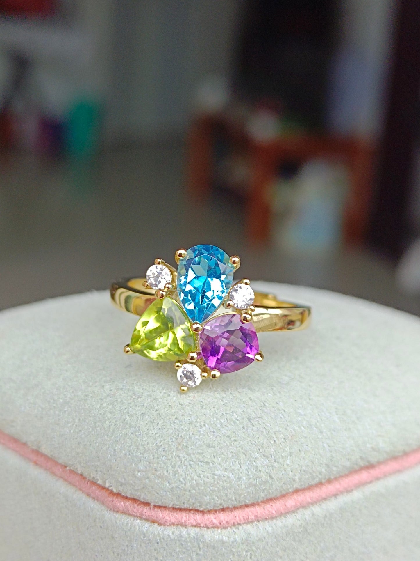 Dazzling Tricolor Gemstone Ring - A Must-Have Jewelry Piece