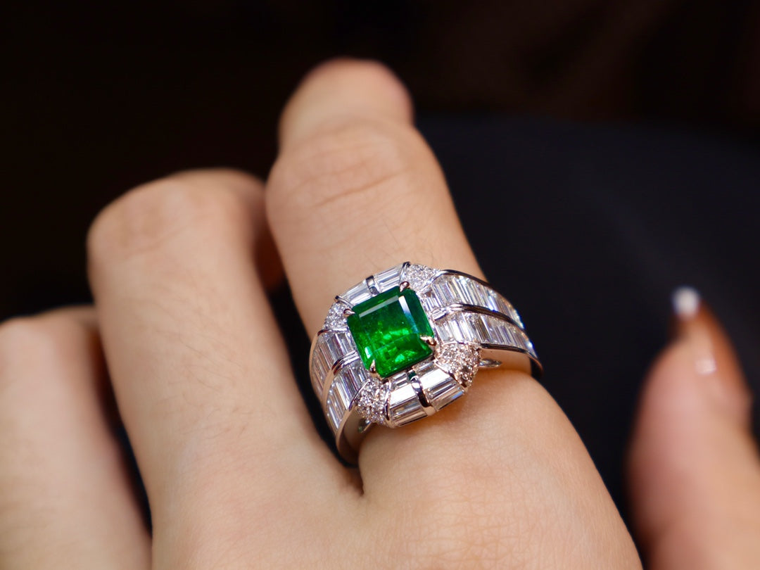 Emerald Ring Jewelry - A Masterpiece of Elegance and Class