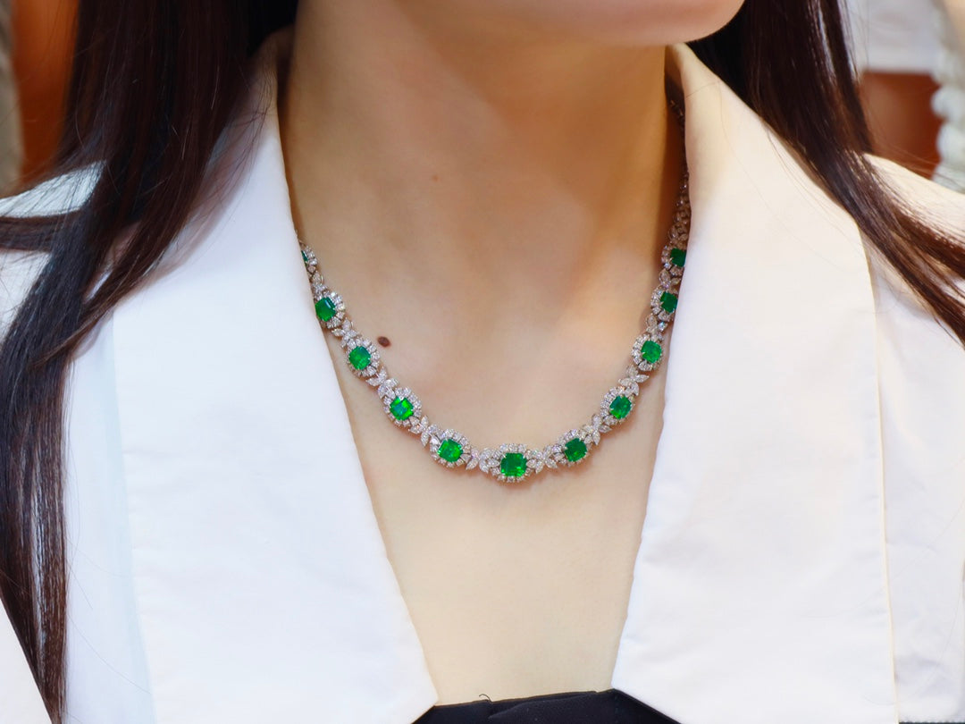 Collector's Grade Dinner Party Jewelry: Emerald Diamond Necklace Outshines All