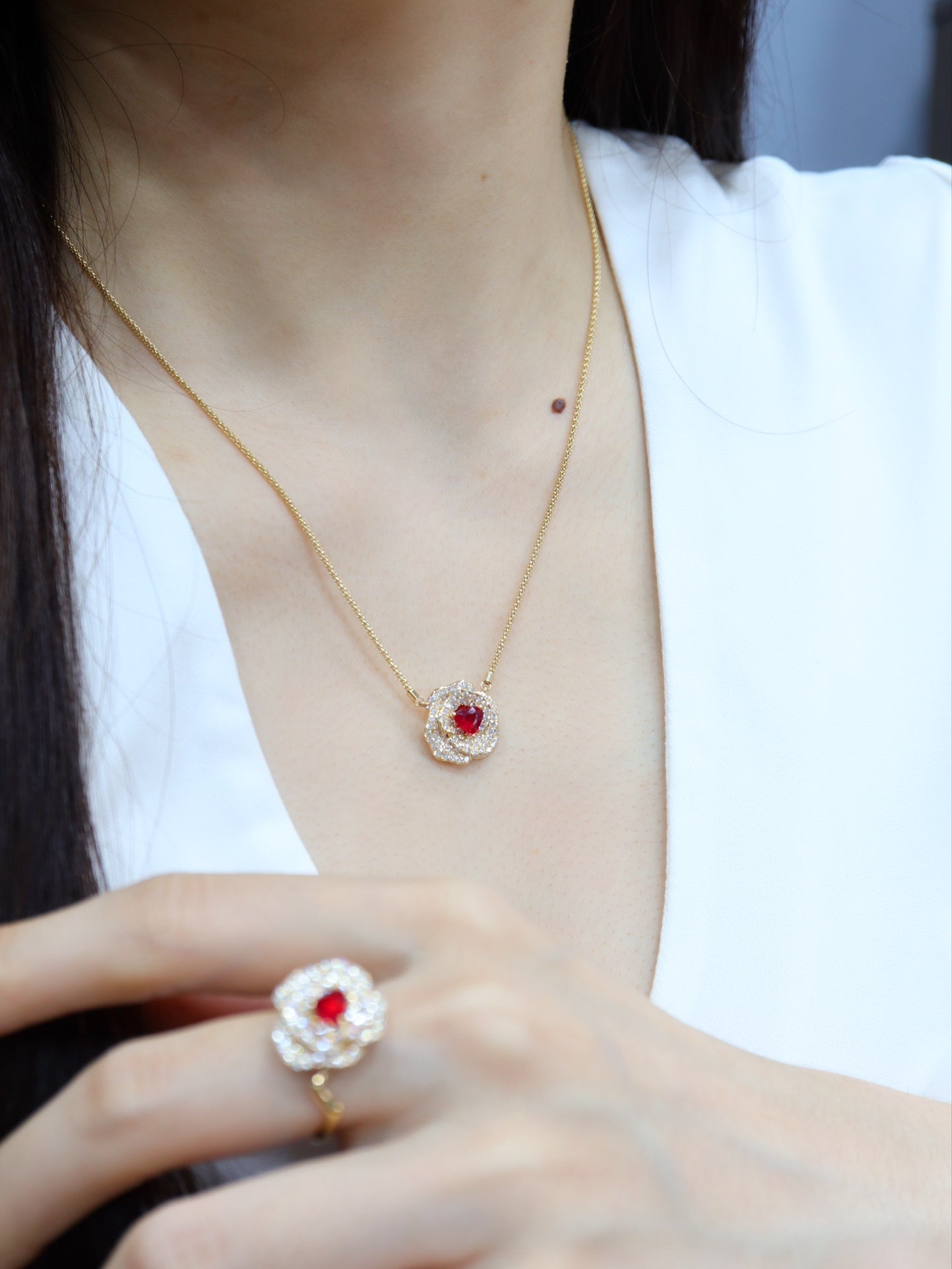 Luxurious Noble Rose Jewelry Set - A Symbol of Elegance