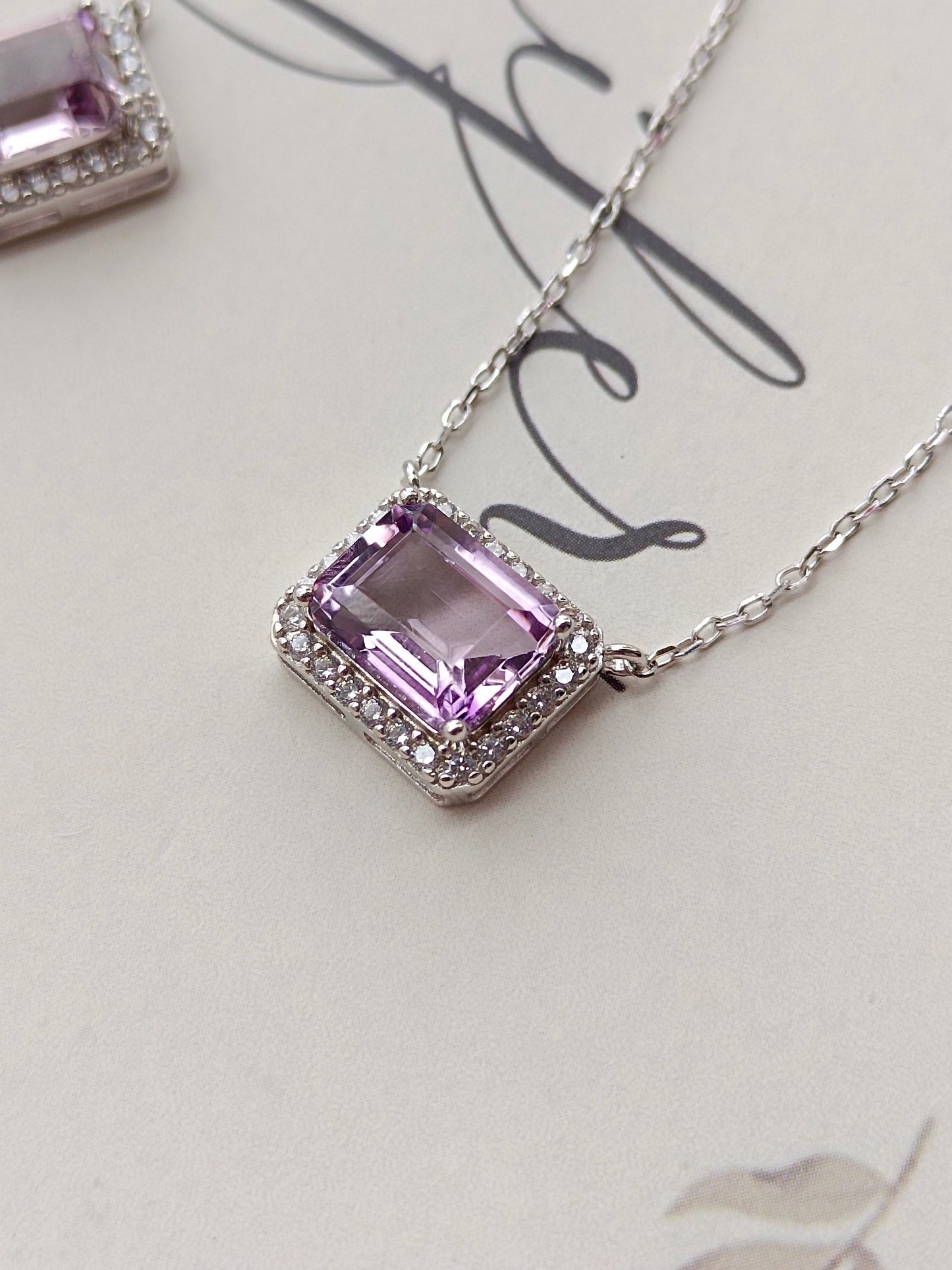 Kalung Amethyst Lavender Asli - Perhiasan Elegan dan Minimalis