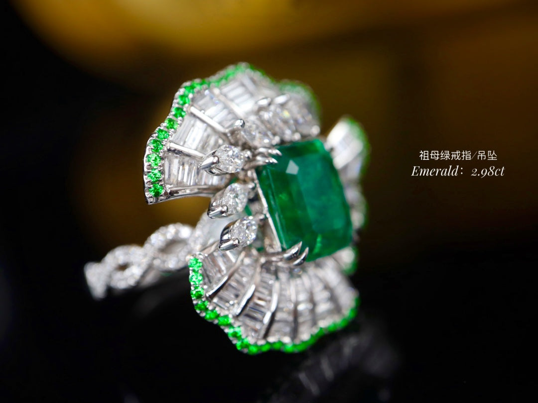 Emerald Elegance: Vivid Green Lotus Jewelry - Pendant/Ring