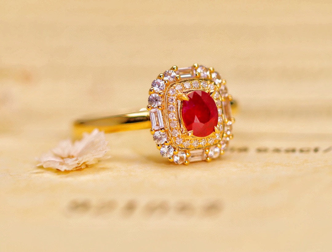 Luxury Jewelry: 18K Gold Ruby Ring with Diamond Accents