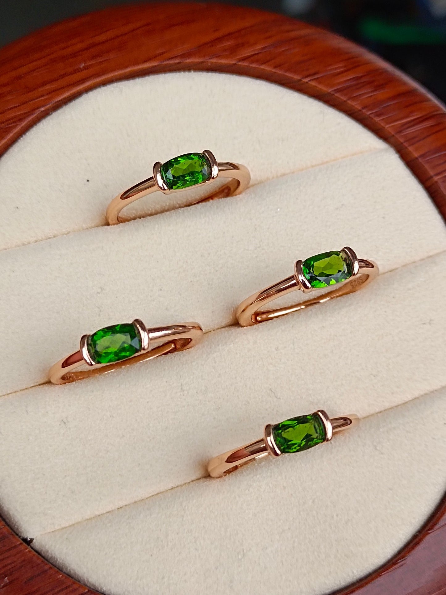 Minimalist Elegance: Natural Diopside Ring in Jewelry Collection