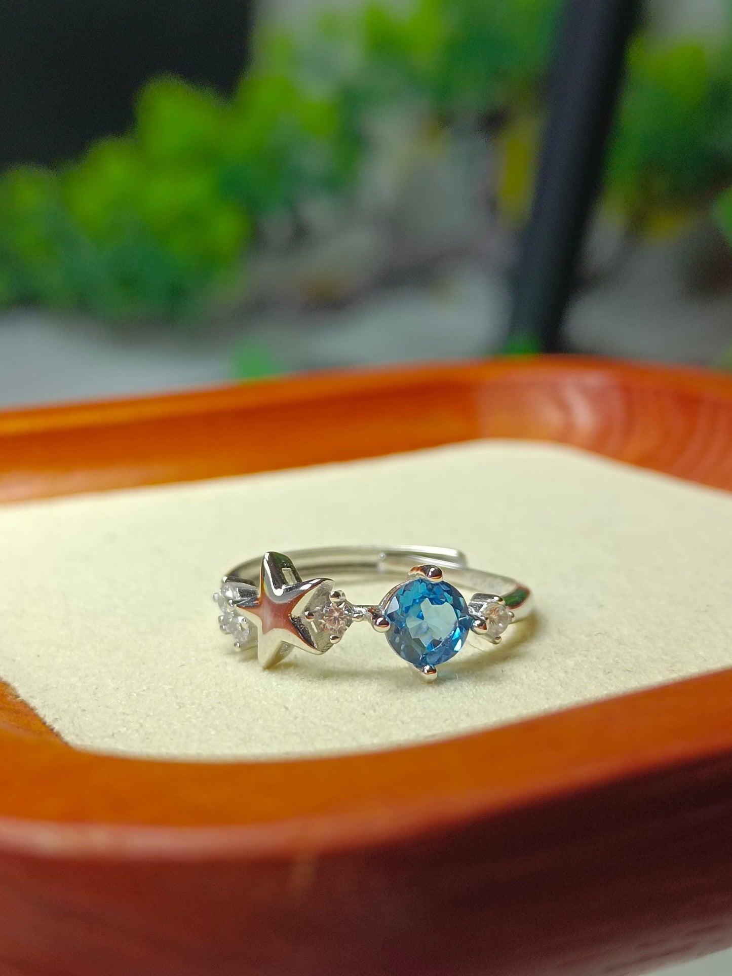 Stunning Natural Topaz Star Ring - Exquisite Jewelry for Every Occasion