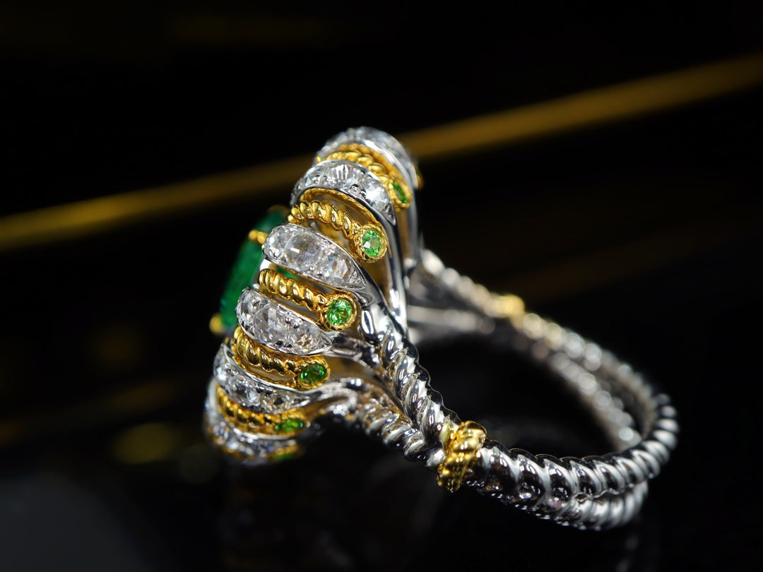 Exquisite Emerald Ring - High-End Designer Jewelry Piece