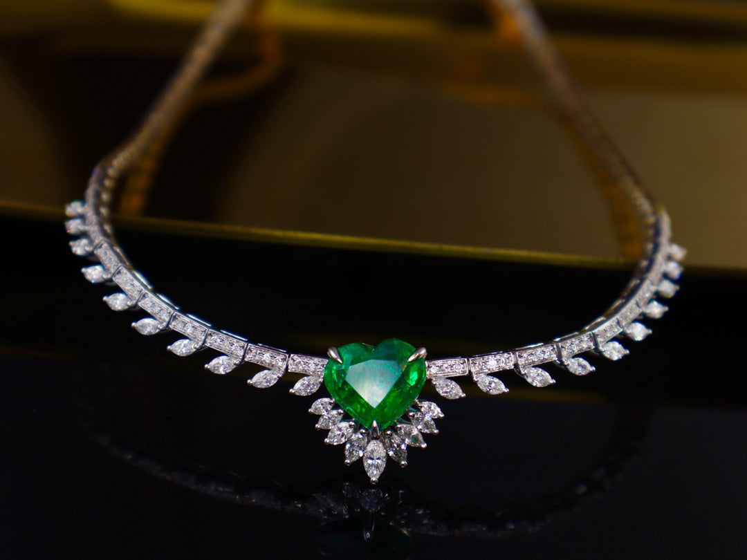 Emerald Diamond Choker: Premium Custom Jewelry Piece