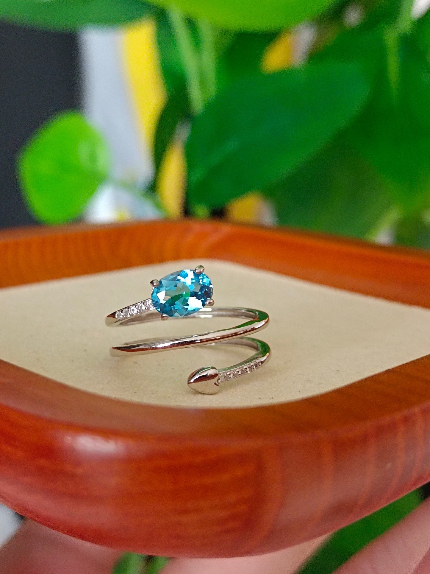 Dazzling Natural Topaz Ring - Unique Jewelry for Elevated Style