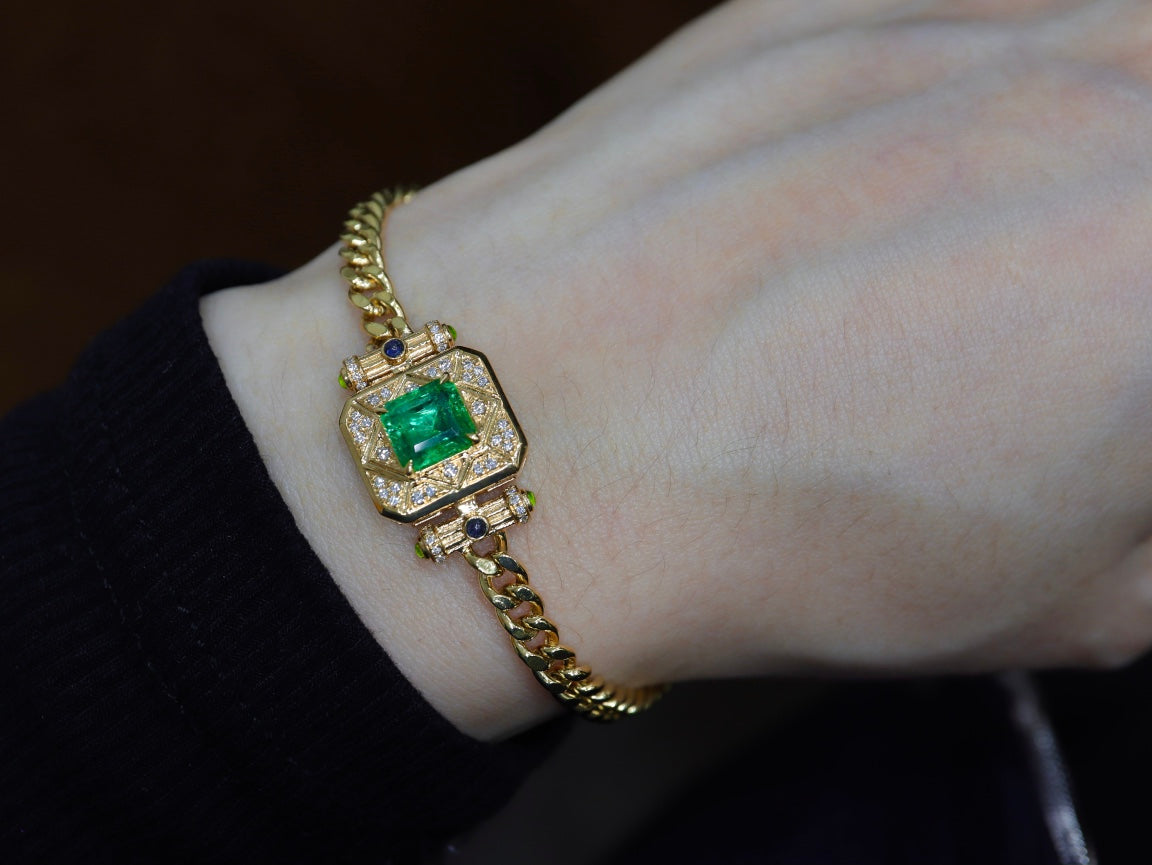 Exquisite Zambian Emerald Jewelry - A Stylish Wrist Essential