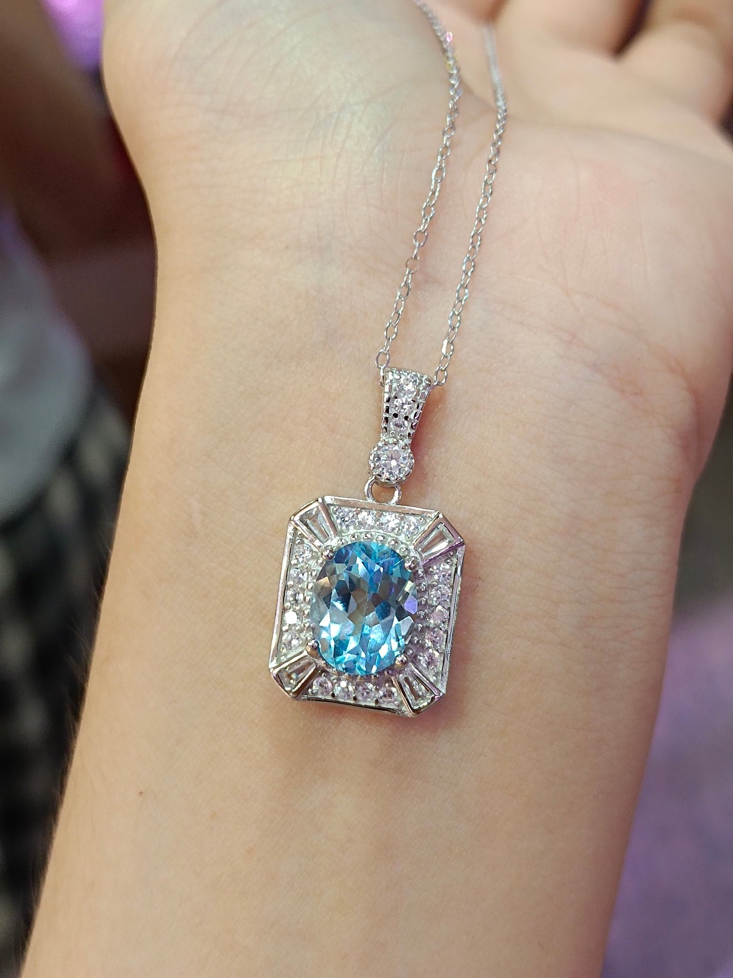 Loket Topaz Asli yang Indah - Barang Kemas Biru Elegan