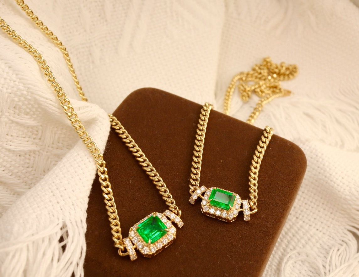 Luxurious Emerald Cuban Link Necklace - High-End Jewelry