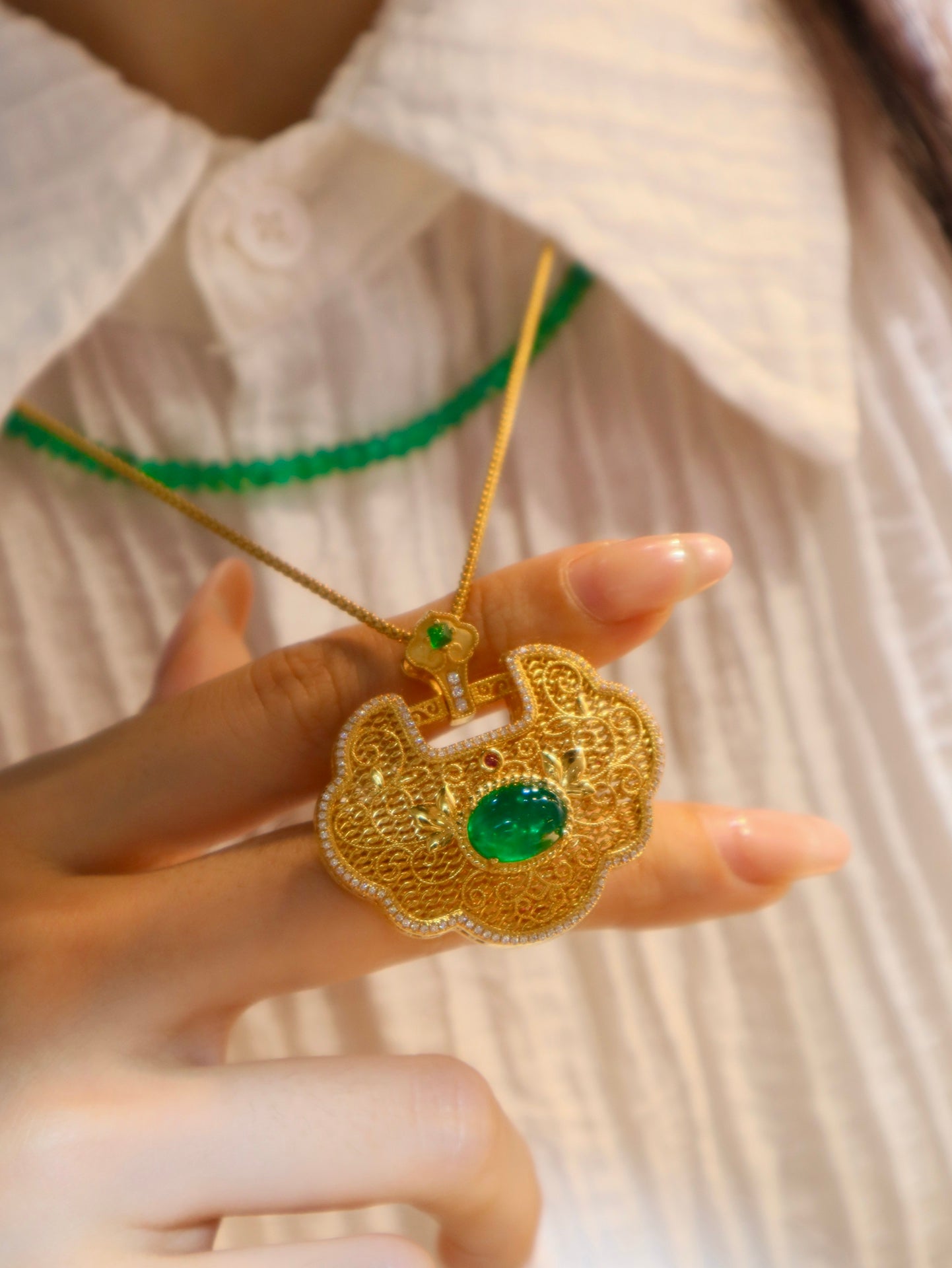 Pendentif Ruyi Peace Lock - Bijoux à breloques émeraude