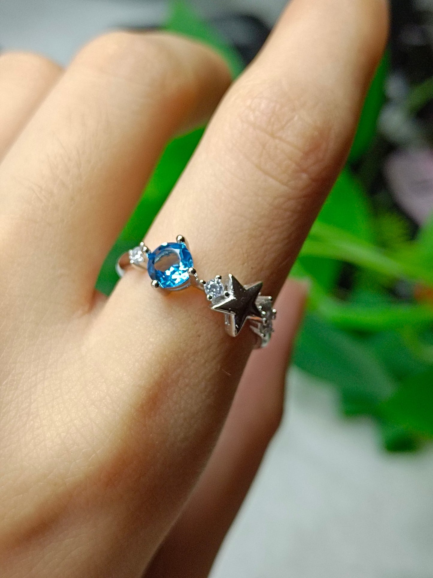 Stunning Natural Topaz Star Ring - Exquisite Jewelry for Every Occasion