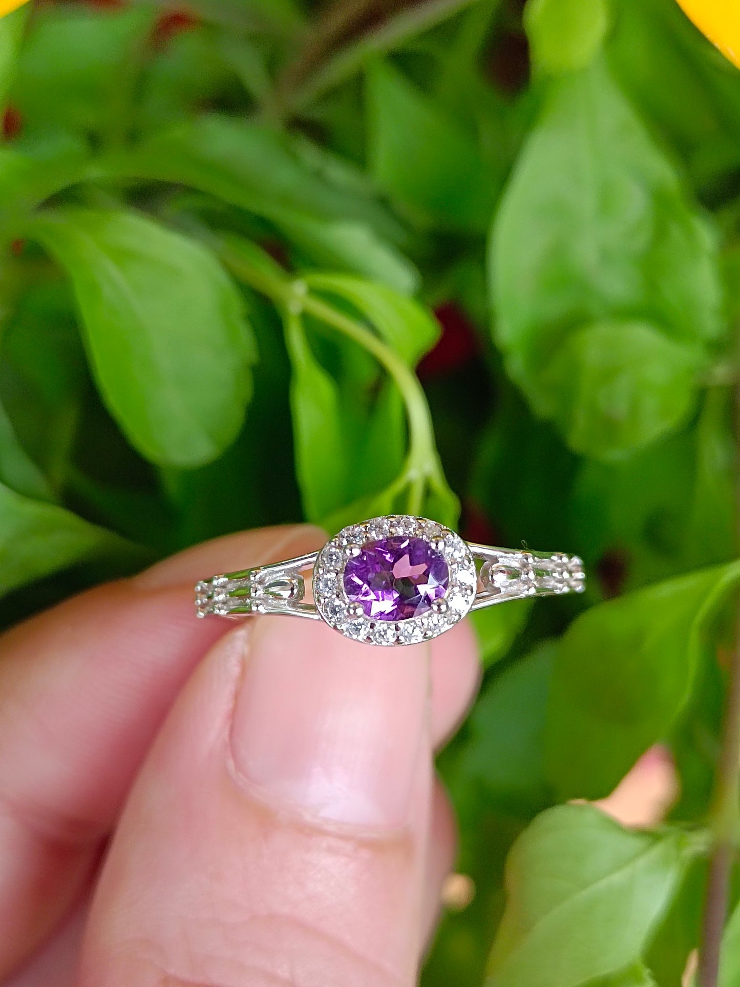 Elegant Natural Amethyst Ring - A Must-Have Jewelry Piece