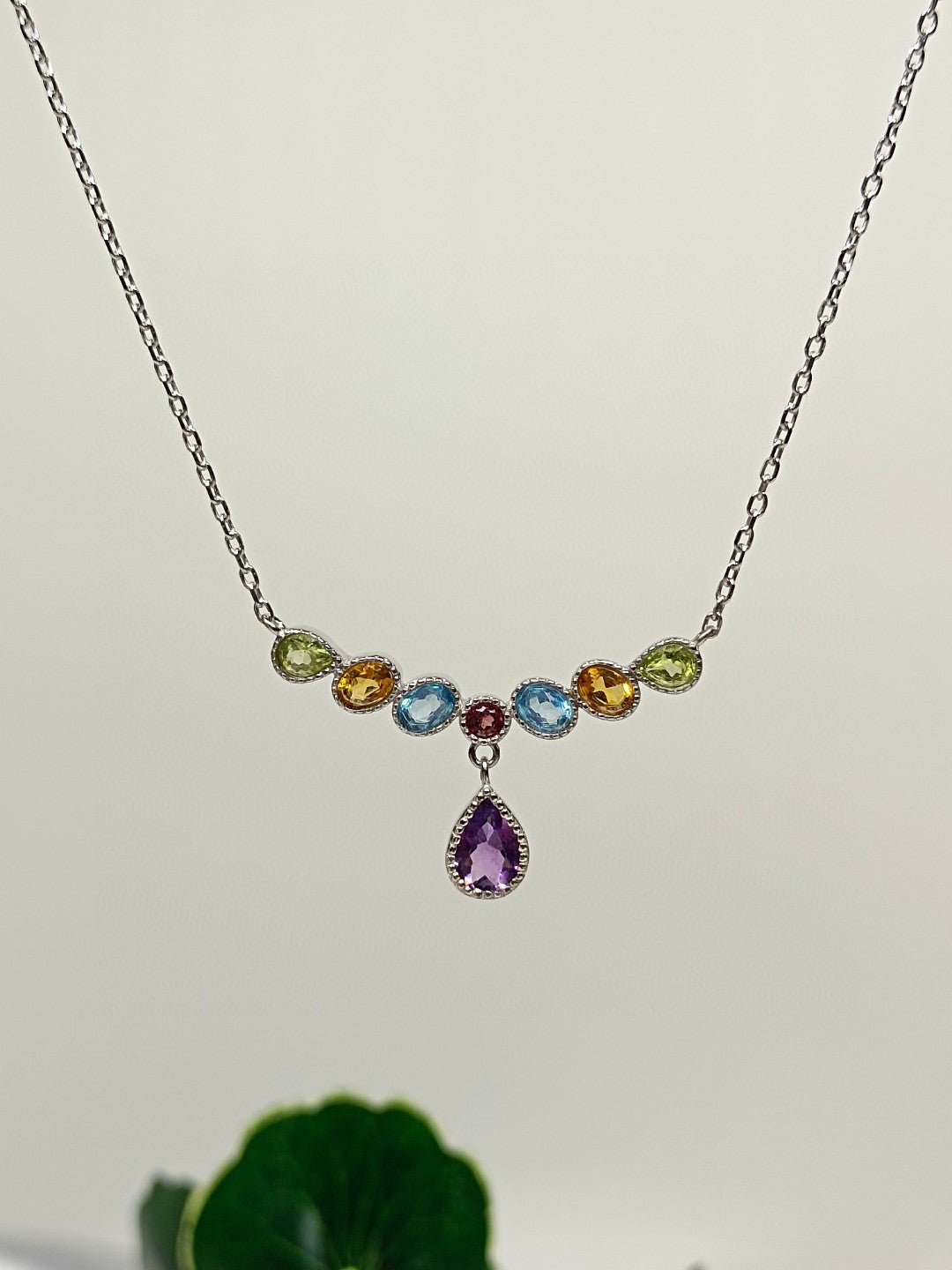 Vibrant Gemstone Necklace - A Symphony of Colors in Jewelry