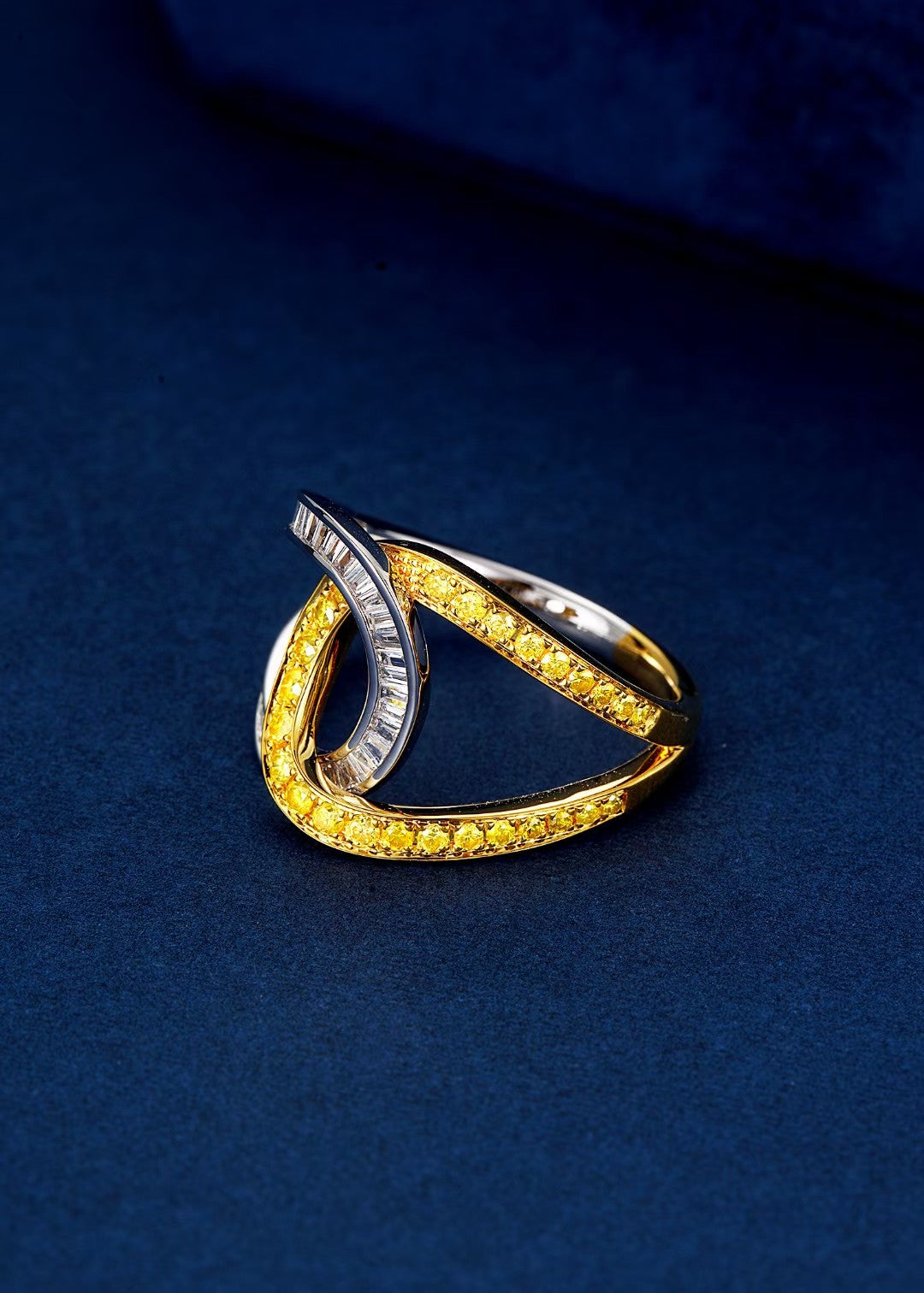 Bicolor Double-Band Ring with Gemstones - Unique Jewelry Piece - Yellow Diamond Ring