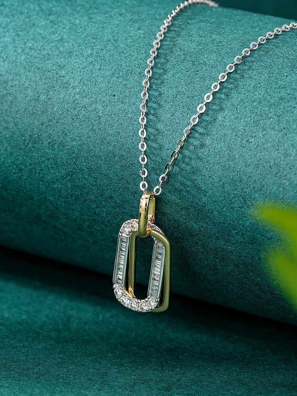 Bicolor Double-Clasp Pendant Jewelry - Elegant Choice for Every Occasion - White Diamond Pendant