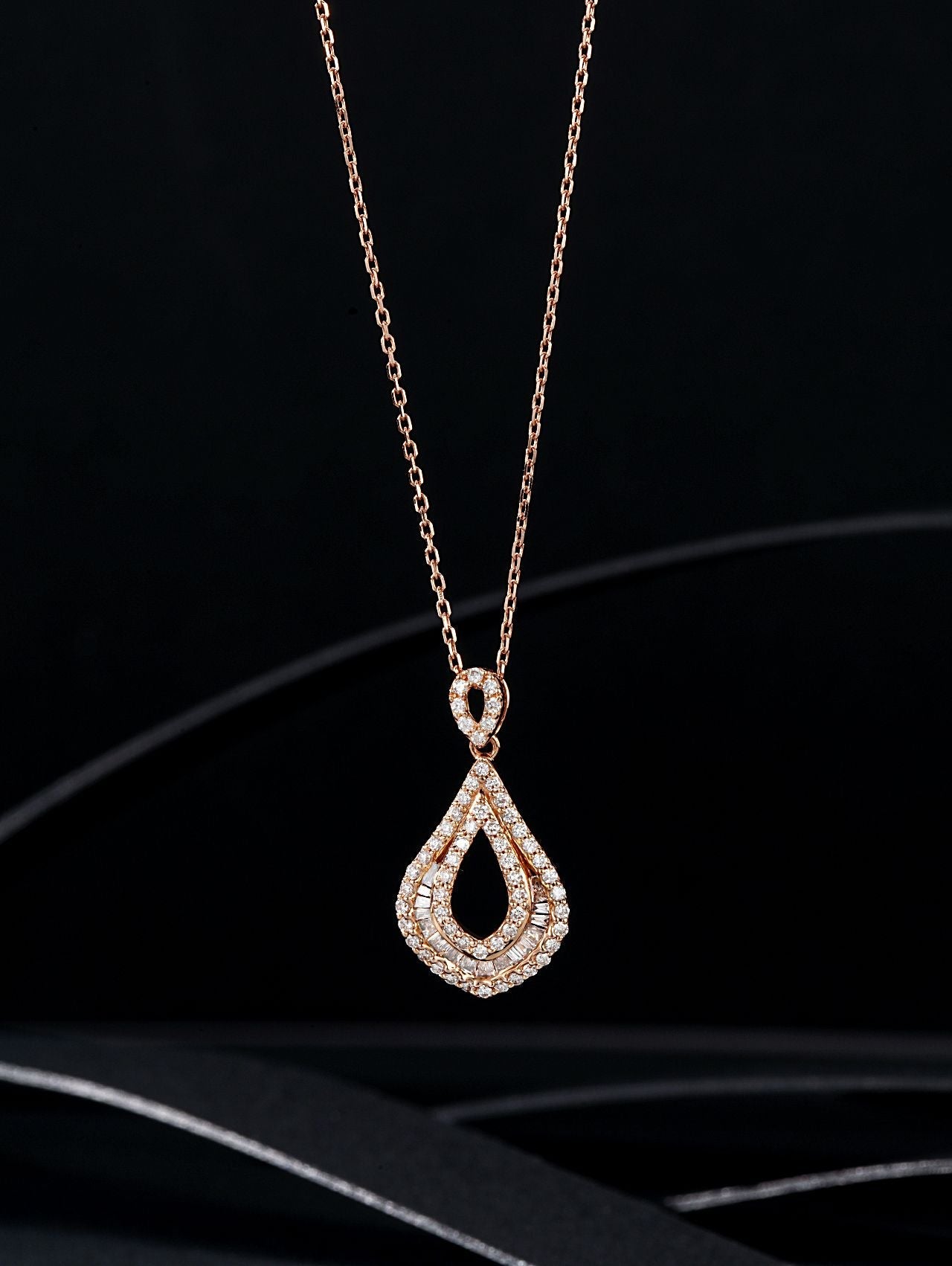 Delicate Teardrop T-Shaped Pendant Jewelry - White Diamond Pendant