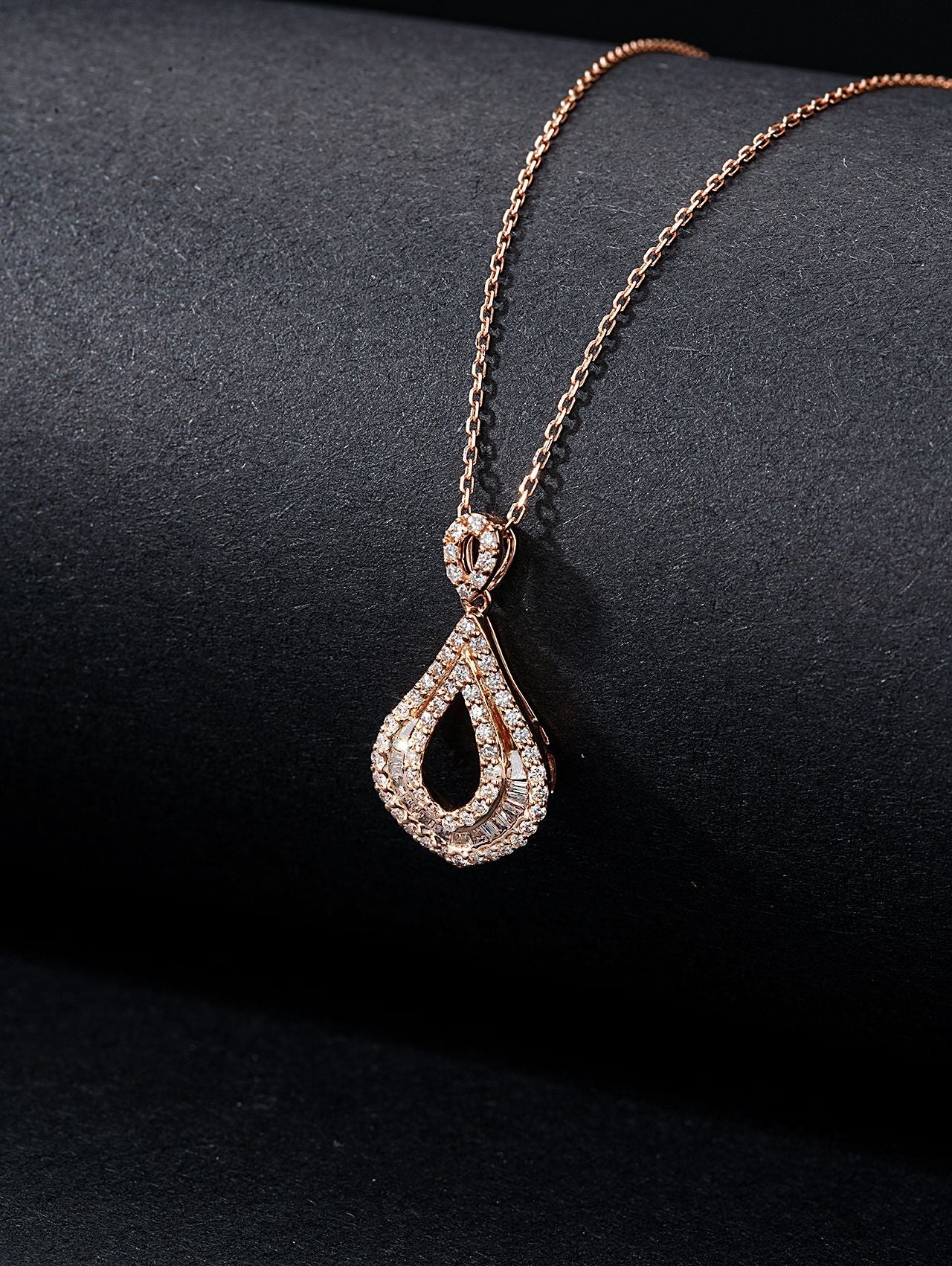 Delicate Teardrop T-Shaped Pendant Jewelry - White Diamond Pendant