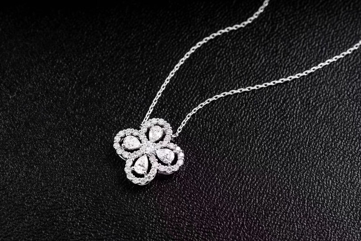 Delicate Water Drop Four-Leaf Clover Pendant Jewelry - White Diamond Pendant