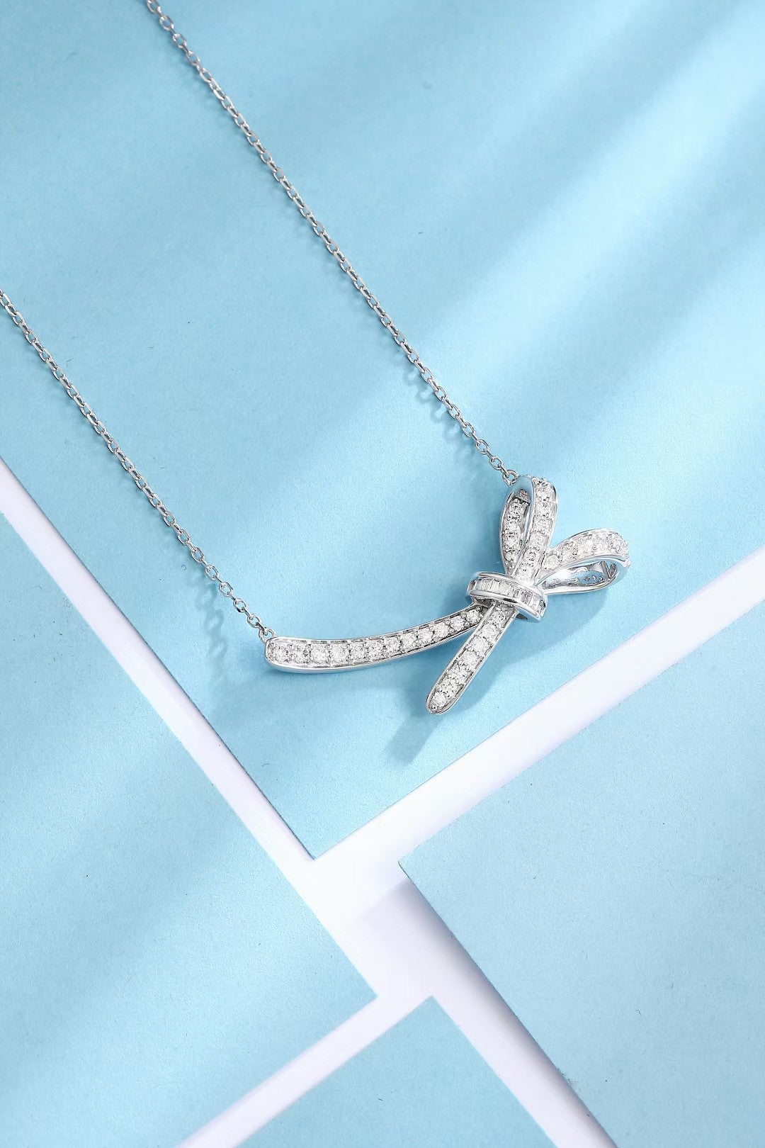 Diamond Bowknot Pendant Jewelry - Exquisite Craftsmanship and Sparkle - White Diamond Pendant