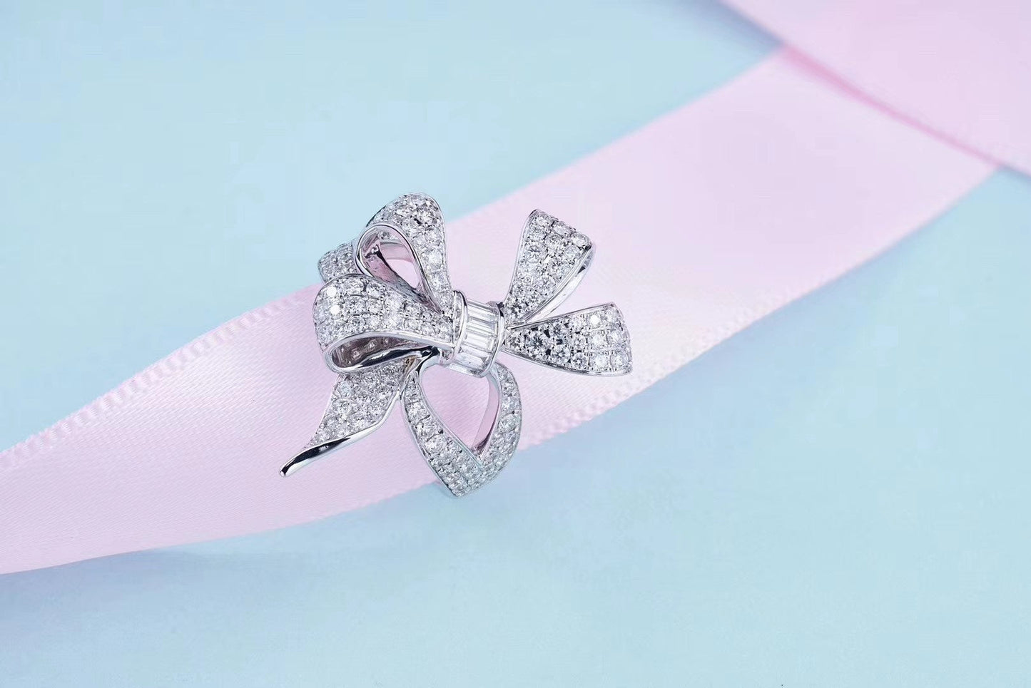 Diamond Bowknot Ring - Luxurious Jewelry Piece - White Diamond Ring