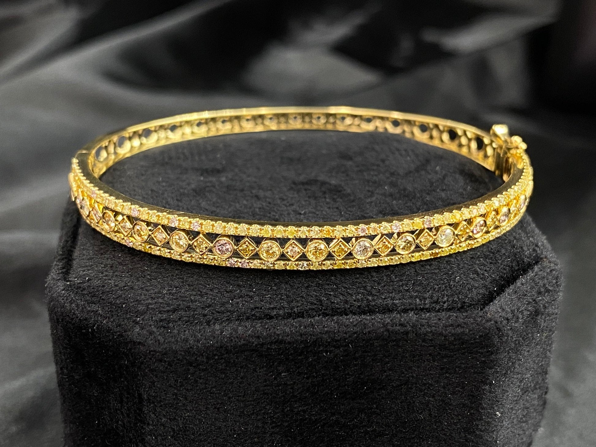 Diamond-Encrusted Circle and Diamond-Shaped Colorful Bracelet - Premium Jewelry - Colored Diamond Bracelet