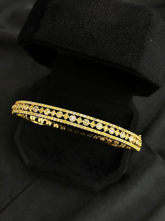 Diamond-Encrusted Circle and Diamond-Shaped Colorful Bracelet - Premium Jewelry - Colored Diamond Bracelet