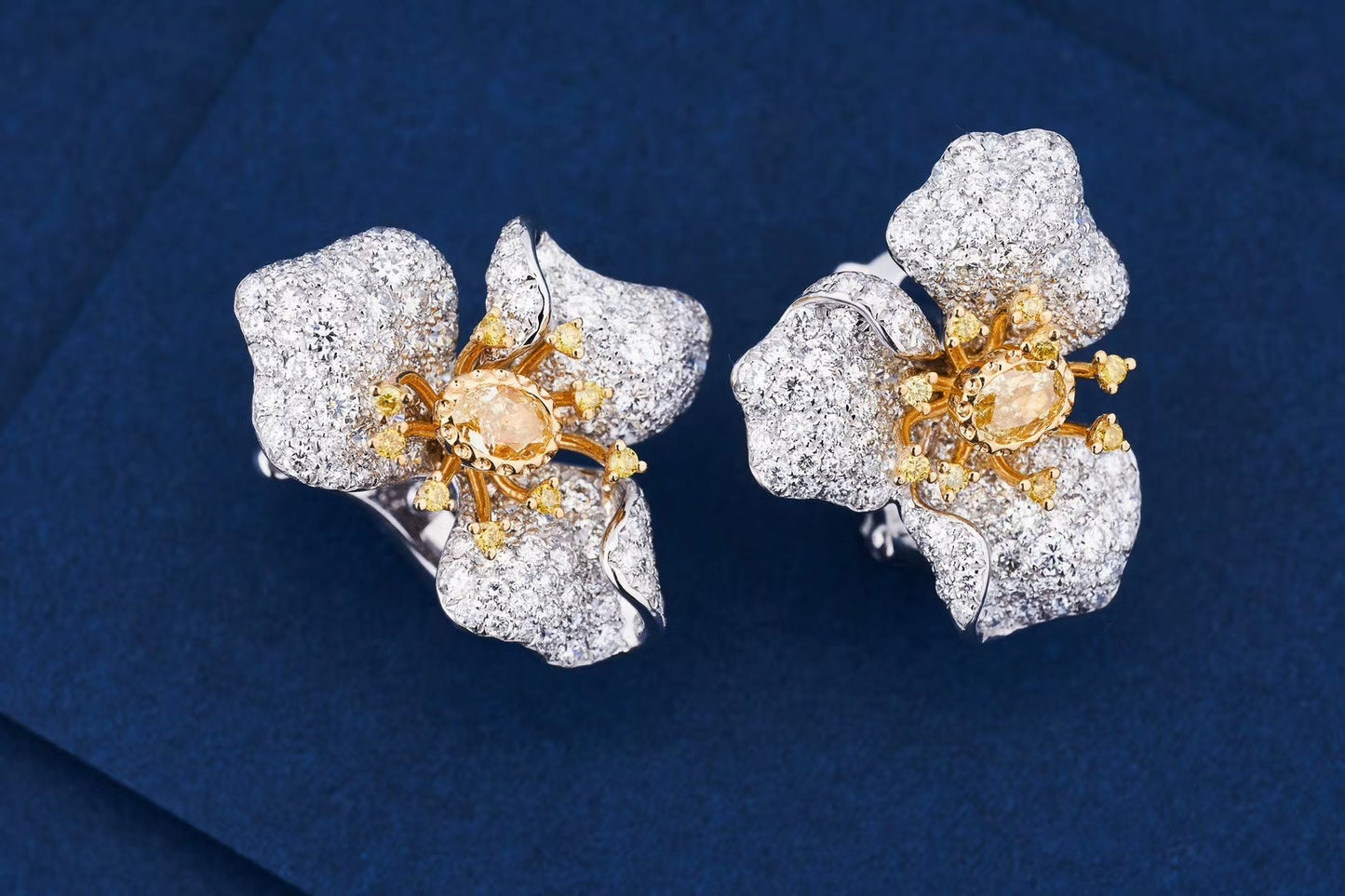 Diamond Flower Core Ear Cuff Jewelry - Wholesale Offer Jeweler.Jewelry