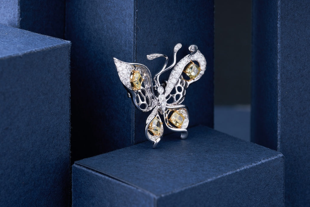 Diamond Hollow-Out Butterfly Brooch/Pendant Jewelry - Brooch