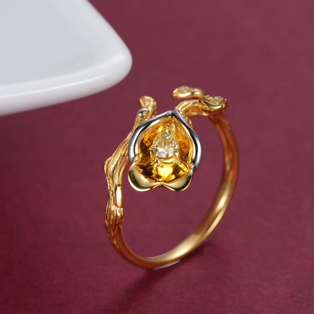 Diamond Lotus Leaf Ring - Unique Jewelry Piece - Yellow Diamond Ring