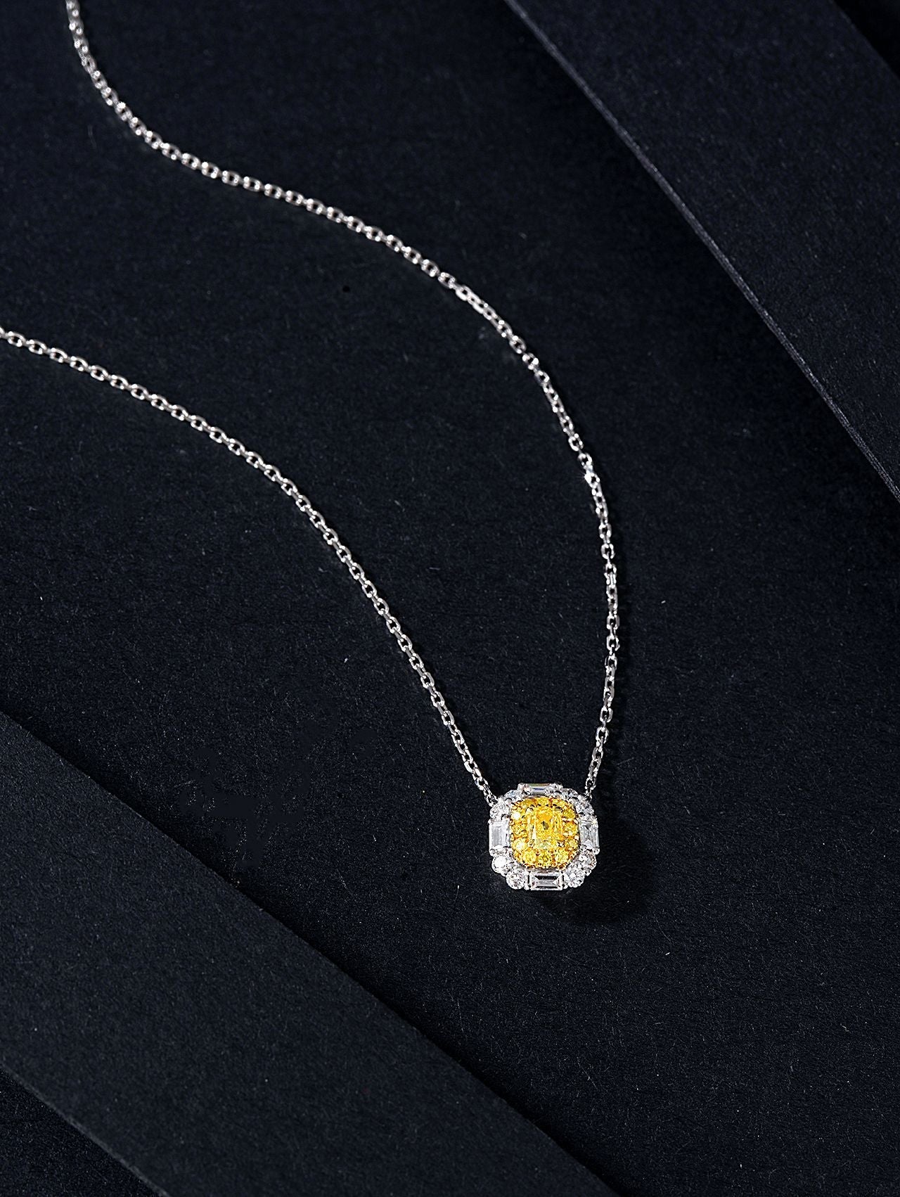 Diamond Pillow Shape Four-T Pendant Jewelry - Yellow Diamond Pendant