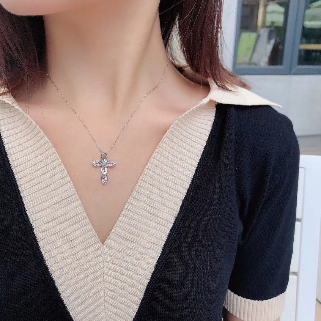 Diamond Ribbon Cross Pendant Jewelry - Wholesale Offer - White Diamond Pendant