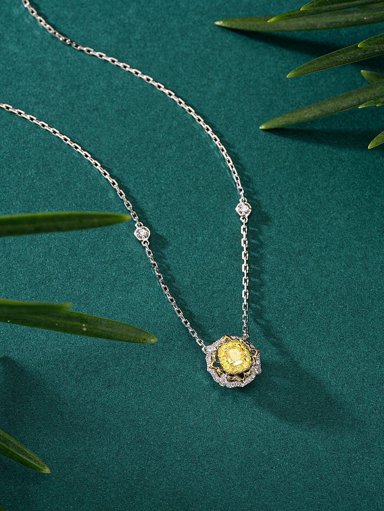 Diamond Round Flower Bamboo Pendant Jewelry - Yellow Diamond Pendant