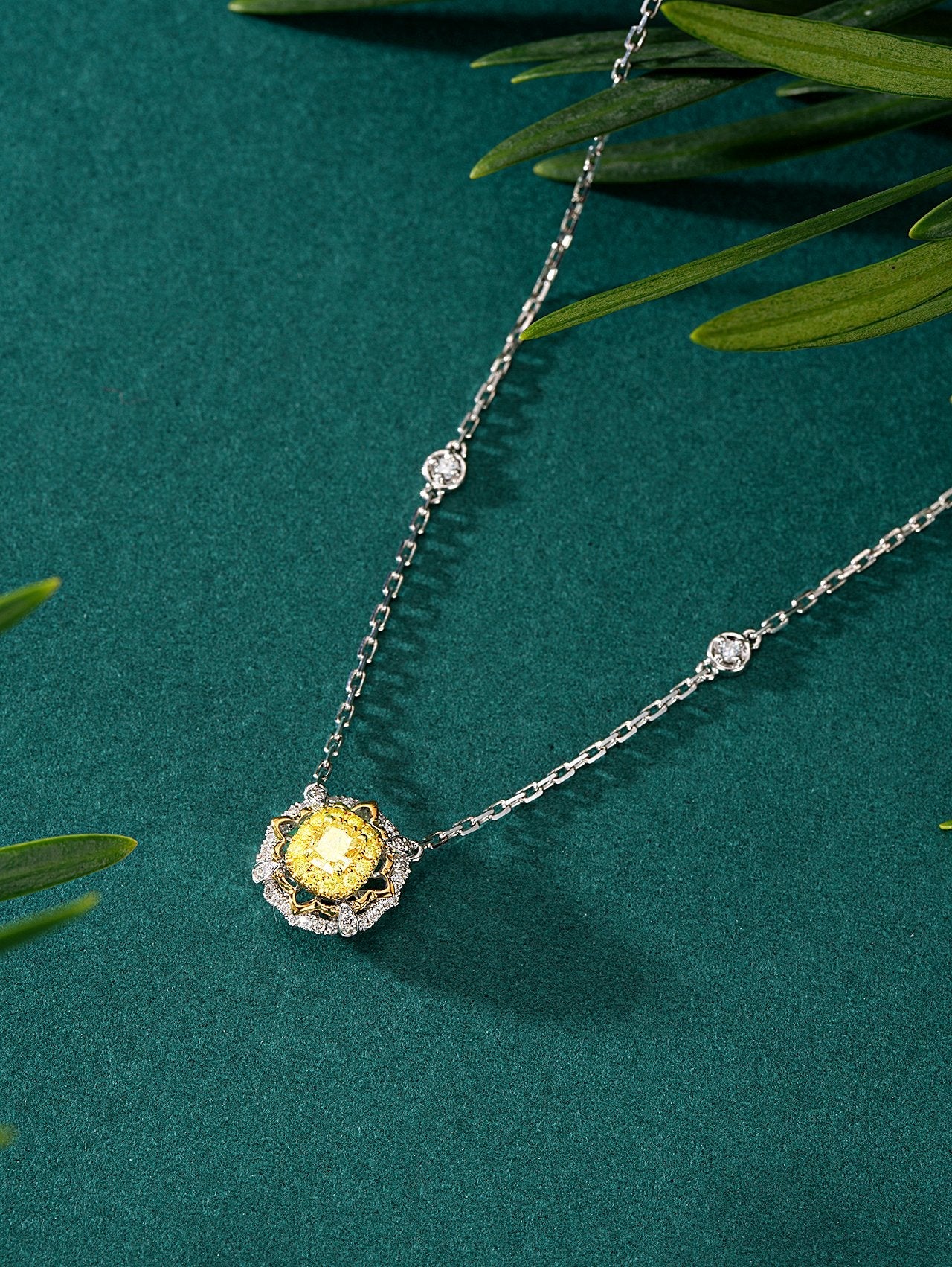 Diamond Round Flower Bamboo Pendant Jewelry - Yellow Diamond Pendant