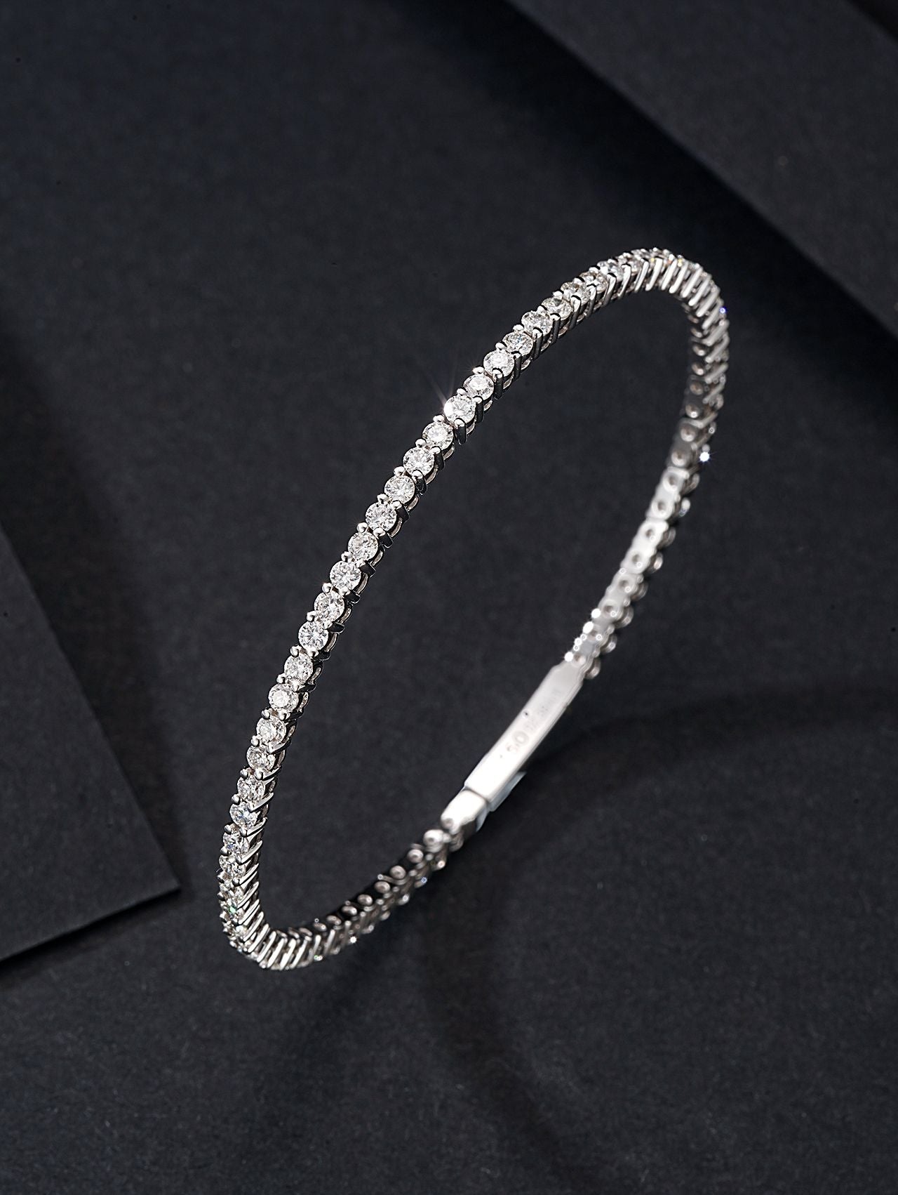 Diamond Single Circle Bracelet - Luxurious Jewelry Piece - White Diamond Bracelet