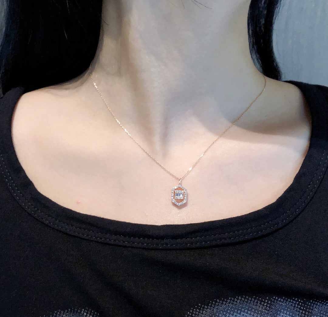 Diamond Square Pendant Chain Jewelry - Luxurious & Elegant Choice - White Diamond Pendant