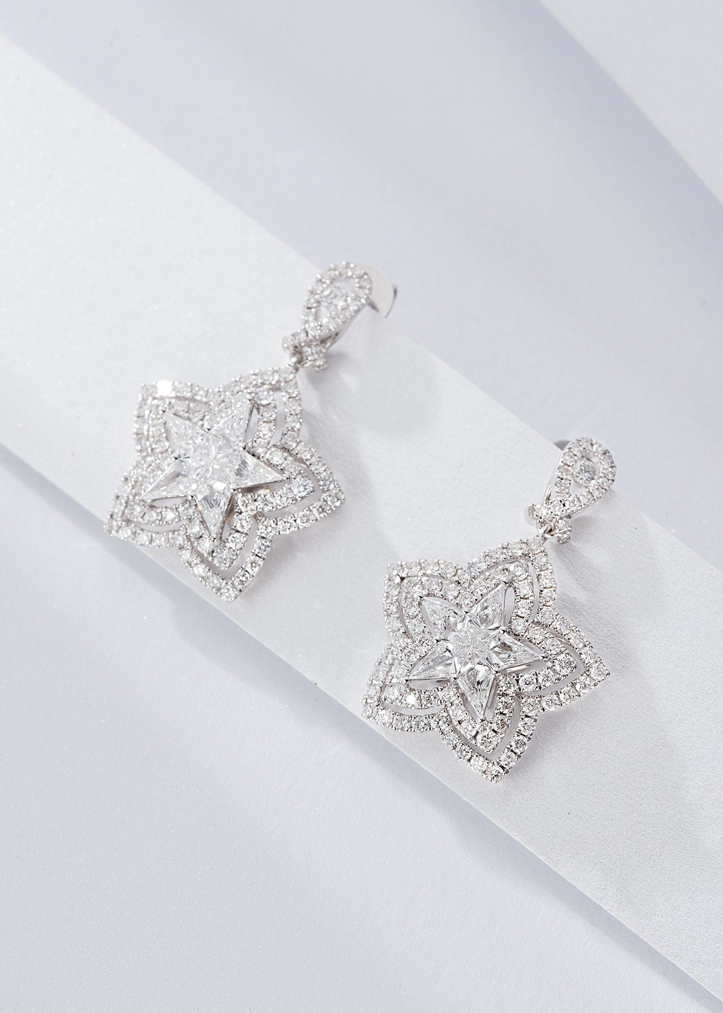 Diamond Star Stud Earrings - Exquisite Jewelry Piece - Jeweler.Jewelry