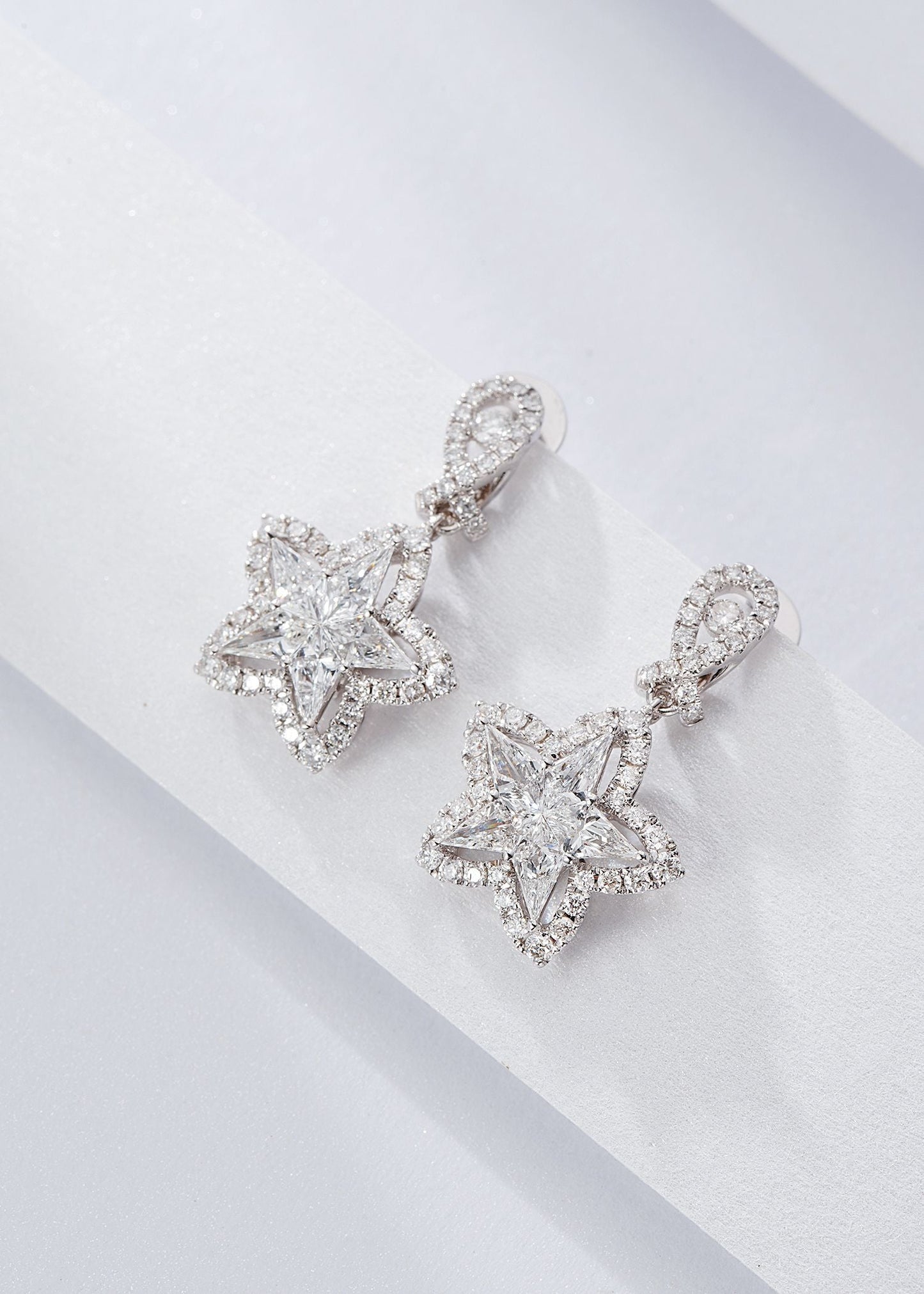 Diamond Star Stud Earrings - Exquisite Jewelry Piece - Jeweler.Jewelry