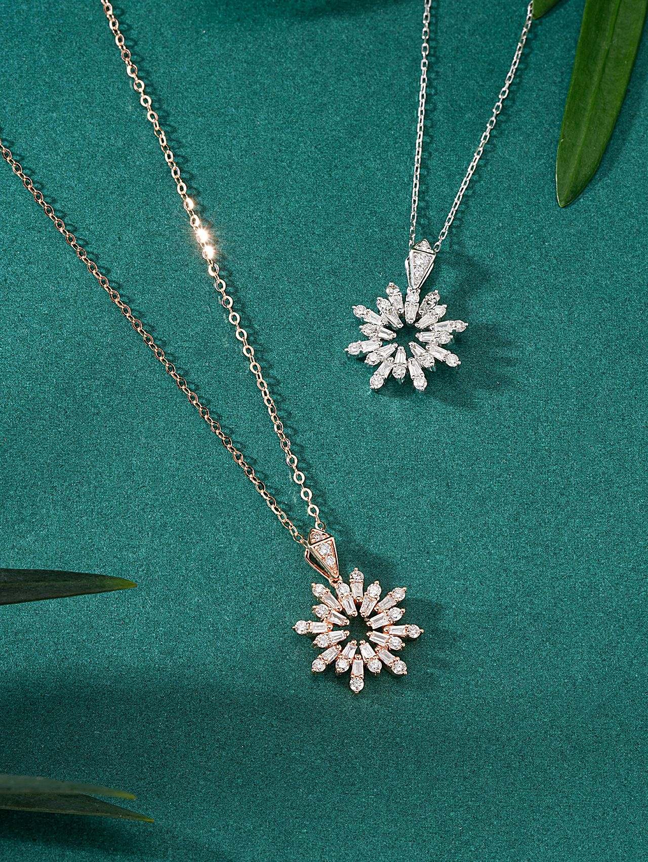 Diamond Sunflower Pendant - Exquisite Jewelry Piece - White Diamond Pendant