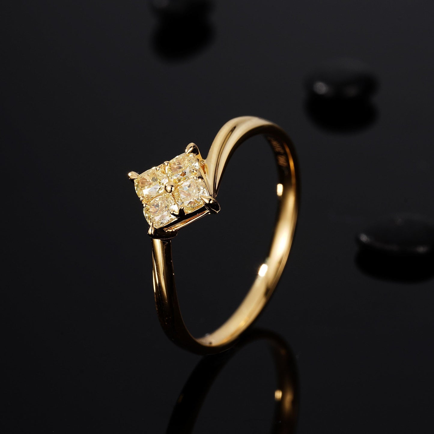 Diamond Twist Arm Ring in Elegant Tianzi Style Jewelry - Yellow Diamond Ring