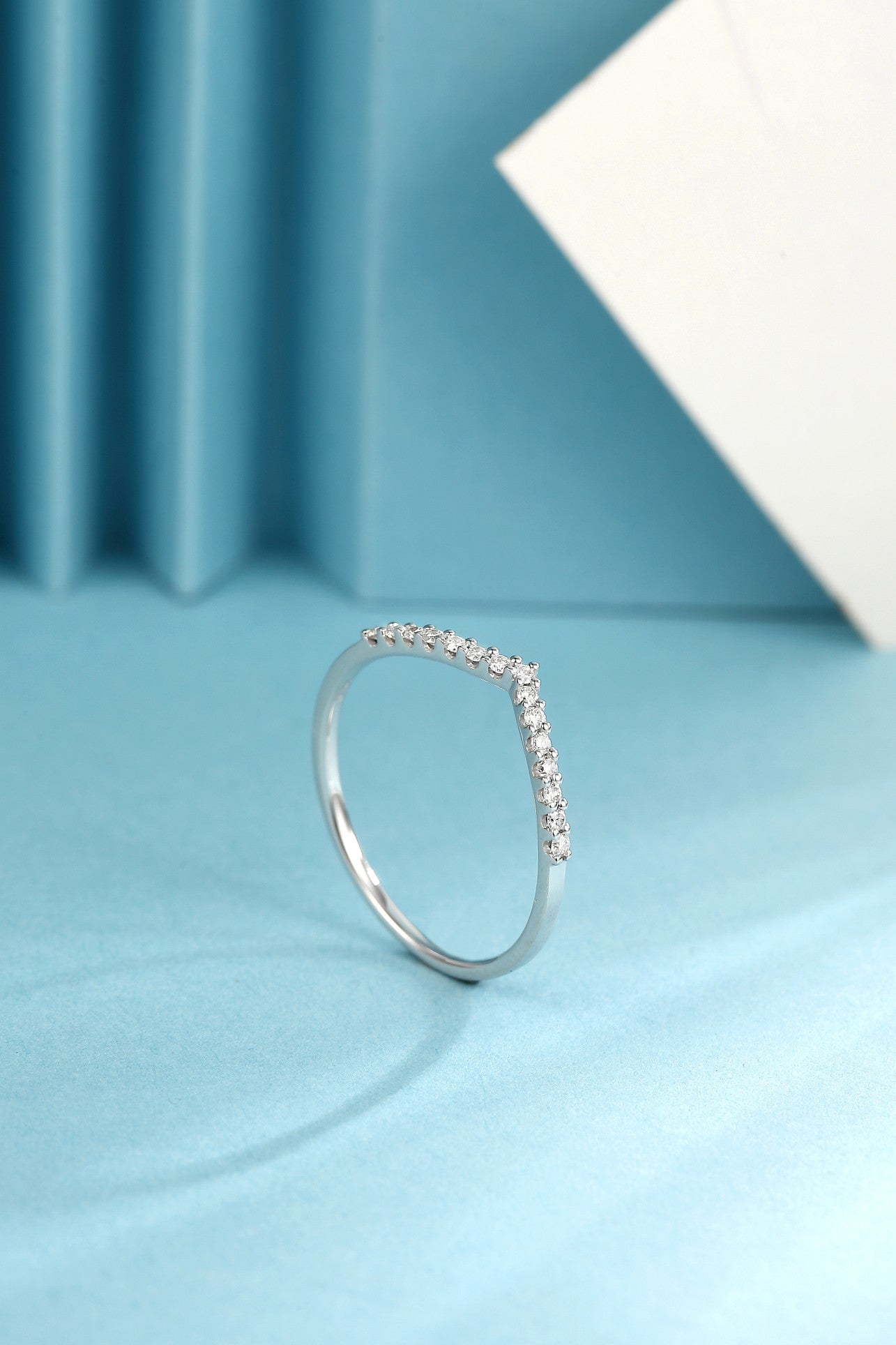 Diamond V-Shape Ring - Sparkling Jewelry for Every Occasion - White Diamond Ring