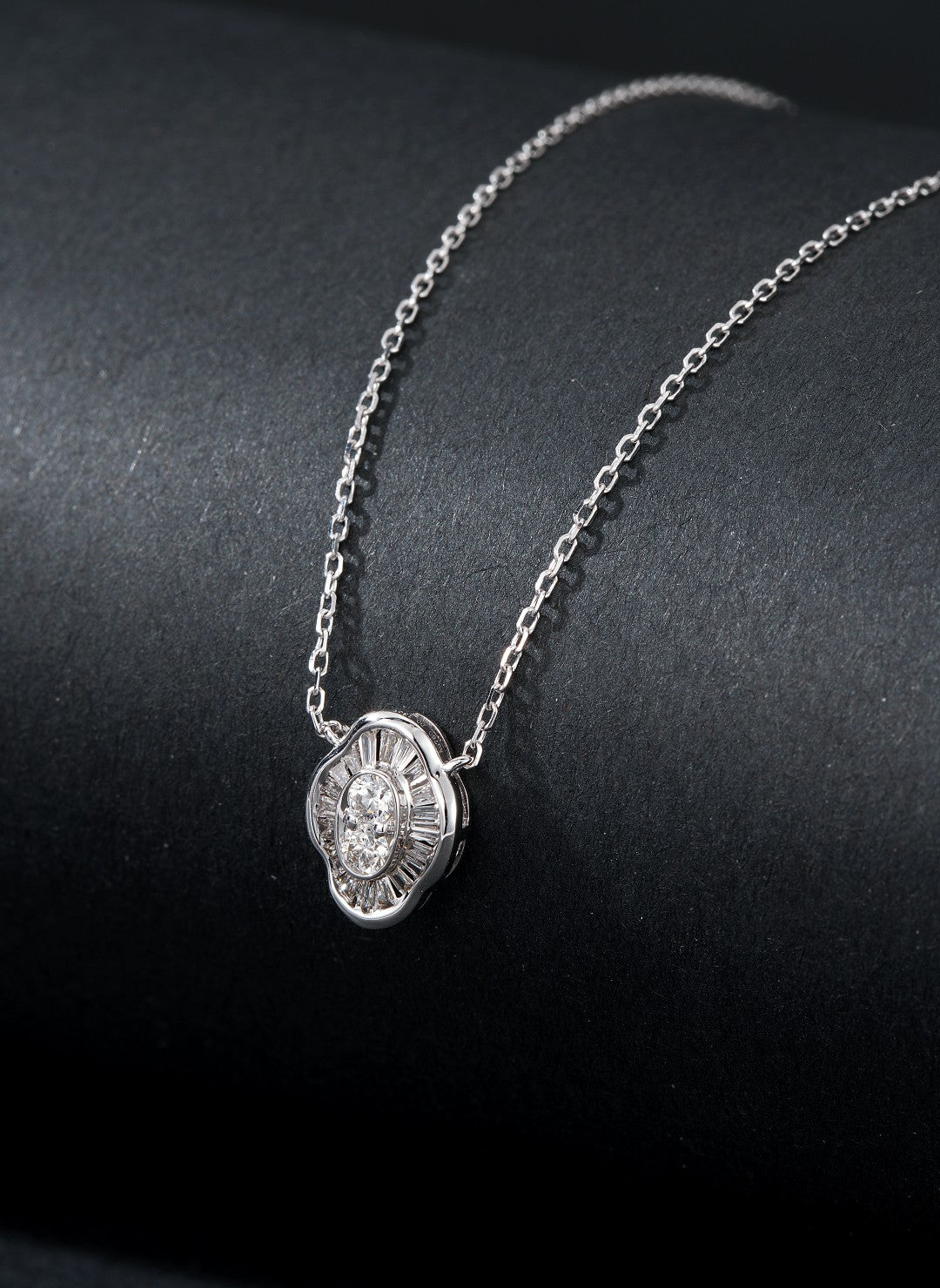 Elegant Auspicious Cloud Pendant Jewelry - White Diamond Pendant