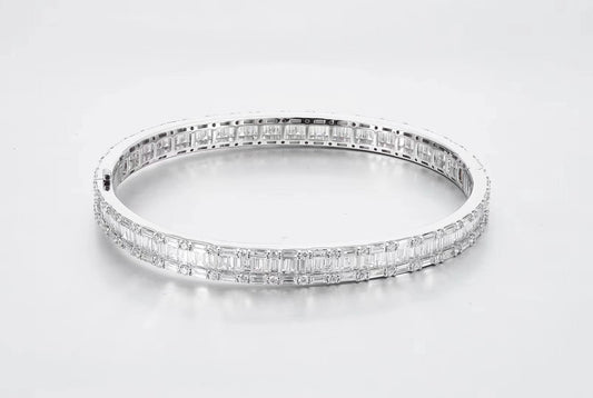 Elegant Diamond Bracelet with Square and Circle Design - Premium Jewelry - White Diamond Bracelet