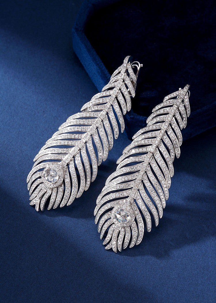 Elegant Feather Earrings in Luxurious Design - Premium Jewelry - Jeweler.Jewelry