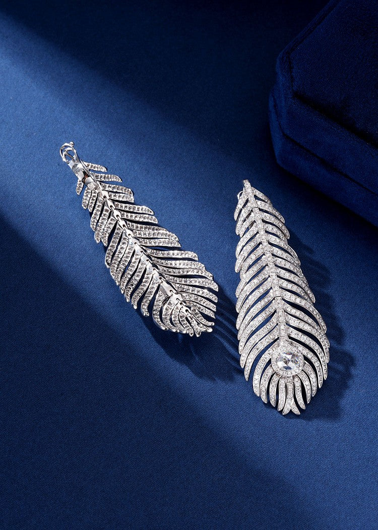 Elegant Feather Earrings in Luxurious Design - Premium Jewelry - Jeweler.Jewelry