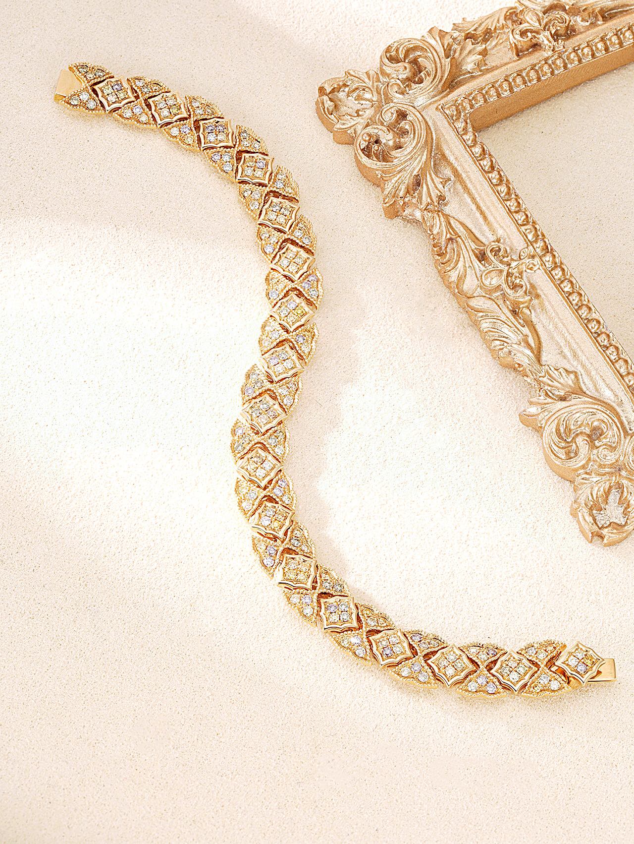 Elegant Isosceles Triangle Diamond-Shaped Bracelet - Fine Jewelry - Yellow Diamond Bracelet